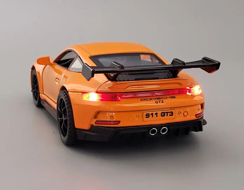 Porsche 911 GT3 (1:32)